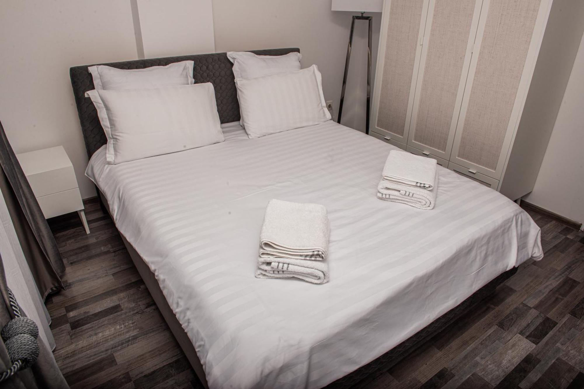 Maria'S Premium Suite Baia Mare Bagian luar foto
